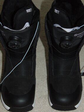WOMEN'S NIDECKER CASCADE w/BOA  SNOWBOARD BOOTS